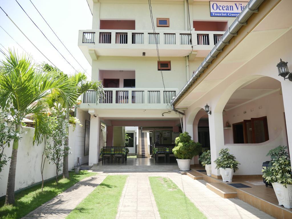 Ocean View Tourist Guest House At Negombo Beach Exterior photo